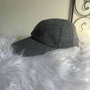 Zara mesh women’s hat! Size M